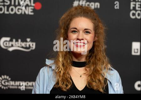 Köln, Deutschland. 20. Oktober 2022. Madeleine KRAKOR, Schauspielerin, roter Teppich, Red Carpet Show, Ankunft, Eröffnung der Filmfestspiele Köln in Köln, 20.. Oktober 2022. © Credit: dpa/Alamy Live News Stockfoto