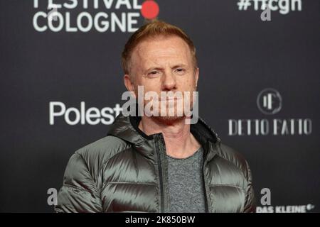 Köln, Deutschland. 20. Oktober 2022. Kasem HOXHA, Schauspieler, roter Teppich, Red Carpet Show, Ankunft, Eröffnung der Filmfestspiele Köln in Köln, 20.. Oktober 2022. © Credit: dpa/Alamy Live News Stockfoto