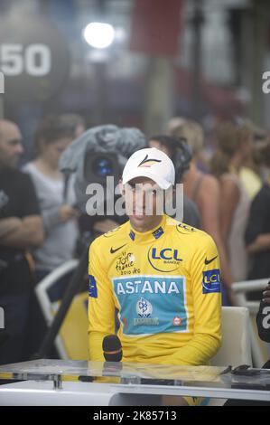 Astana ist Alberto Contador nach dem Gewinn der Tour De France 2010 Stockfoto