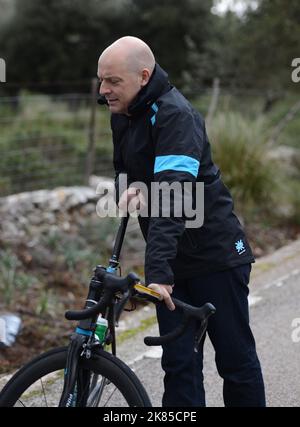 Sir David Brailsford CBE Performance Director von British Cycling und der General Manager von Team Sky während eines Trainingslagers in der Nähe von Pollenca, Mallorca Stockfoto