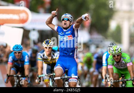 Arnaud Demare (FDJ) feiert den Gewinn des ersten Surrey Classic, Prudential Ride London am 4.. August 2013. Stockfoto