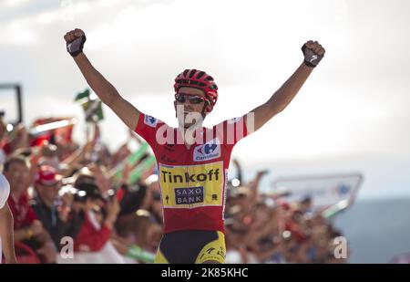 Alberto Contador von Tinkoff Saxo gewinnt die Etappe und erweitert seine Gesamtführung Stockfoto