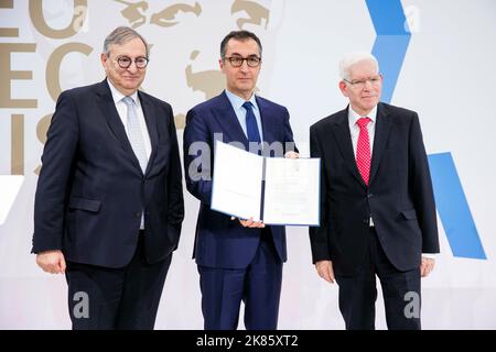 Berlin, Deutschland. 20. Oktober 2022. CEM Oezdemir, Bundesminister für Landwirtschaft und Ernährung, erhält den Leo-Baeck-Preis. Berlin, Den 20. Oktober 2022. Kredit: dpa/Alamy Live Nachrichten Stockfoto