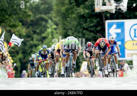 Peter Sagan vom Team Bora Hansgrohe gewinnt die Etappe im Sprint. Peter Sagan (Szk) Bora-Hansgrohe. 2. Place Sonny Colbrelli (Ita) Bahrain-Merida 3. Philippe Gilbert (Bel) Quick-Step Floors und 4. Alejandro Valverde (Spa) Movistar Team Stockfoto