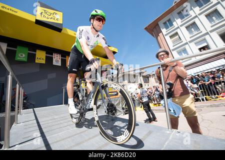 Edvald Boasson Hagen von Dimension Data fährt zum Start des Rennens in der Tour de France 2019 Etappe 5 - Saint-die-des-Vosges nach Colmar Stockfoto