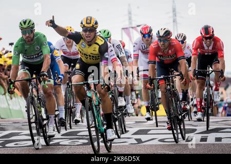 Dylan Groenewegen Jumbo Visma gewinnt die längste Etappe dieser Tour de France über 230 km zwischen Belfort und Chalon-sur-Saone Stockfoto