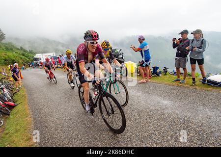 Der Engländer Geraint Thomas für das Team Ineos klettert die letzten Kilometer des Rennens - Tour de France 2019 Etappe 15 - Limoux nach Foix Stockfoto