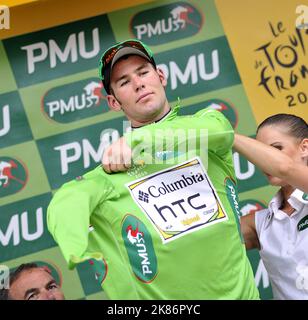 Mark Cavendish vom Team Columbia trägt das grüne Trikot auf dem Podium nach der sechsten Etappe der Tour de France zwischen Gerone und Barcelona. Stockfoto