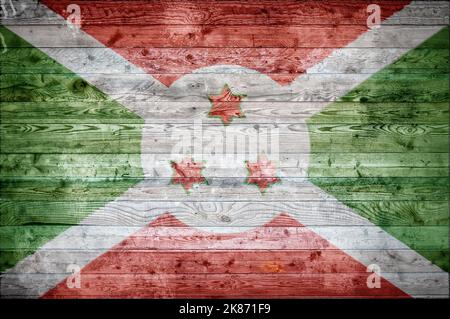 Ein bandtypischen Hintergrundbild der Flagge Burundis auf Holzbrettern einer Wand oder Boden gemalt. Stockfoto