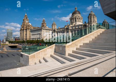 Die drei Grazien an der Küste von Liverpool, Liverpool, Merseyside, England, Vereinigtes Königreich, Europa Stockfoto