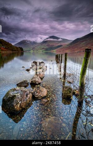 Großbritanniens Lieblingsansicht, Wastwater im Herbst, Lake District National Park, UNESCO-Weltkulturerbe, Cumbria, England, Großbritannien, Europa Stockfoto