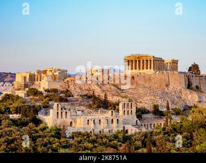 Akropolis bei Sonnenuntergang, UNESCO-Weltkulturerbe, Athen, Attika, Griechenland, Europa Stockfoto