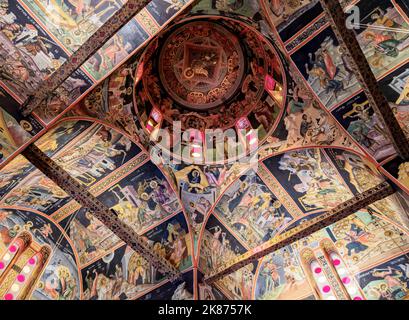 Kloster von Varlaam, innen, Meteora, UNESCO-Weltkulturerbe, Thessalien, Griechenland, Europa Stockfoto