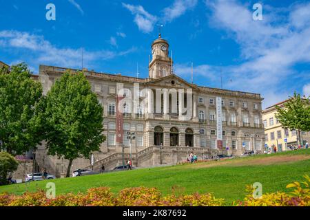 Blick auf den Bolsa-Palast und den Jardim do Infante Dom Henrique, UNESCO-Weltkulturerbe, Porto, Norte, Portugal, Europa Stockfoto