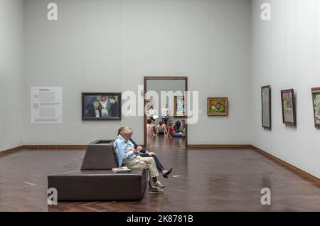 Besucher im Städel Museum Frankfurt, Deutschland Stockfoto