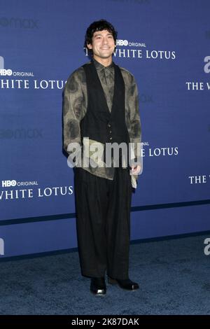 LOS ANGELES - OCT 20: Will Sharpe bei der Premiere von White Lotus Season Two in den Goya Studios am 20. Oktober 2022 in Los Angeles, CA Stockfoto