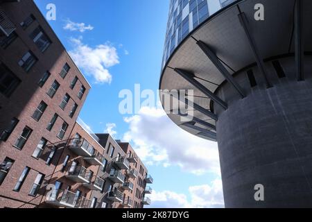 Kopenhagen, Dänemark - Sept. 2022: Moderne Apartmentgebäude und Portland Towers im Hafenviertel Nordhavn Stockfoto