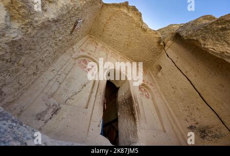 Maltesische Kreuzkirche, unterirdische Kirche im goreme Freilichtmuseum, Kappadokien, Anatolien, Türkei Stockfoto