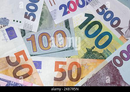 Finanzieller Hintergrund: euro, US-Dollar und ukrainische hrivnya-Banknoten Stockfoto