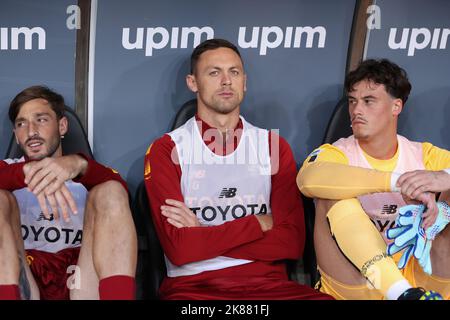 Genua, Ge, Italien. 17. Oktober 2022. Italien, Genua, 17 2022. oktober: Nemanja Matic (als Roma-Mittelfeldspieler) sitzt während des Fußballspiels SAMPDORIA vs. AS ROMA auf der Bank, Serie A Tim 2022-2023 day10 Ferraris Stadium (Bildquelle: © Fabrizio Andrea Bertani/Pacific Press via ZUMA Press Wire) Stockfoto