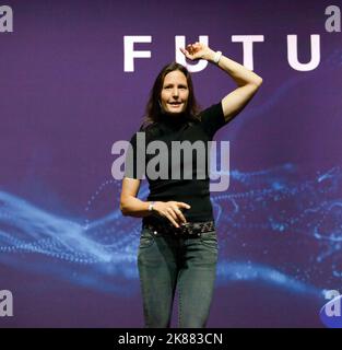 Dr. Helen Czerski gab einen Vortrag mit dem Titel ''an Ocean of Salt', über die zukünftige Phase, bei New Scientist Live 2022 Stockfoto