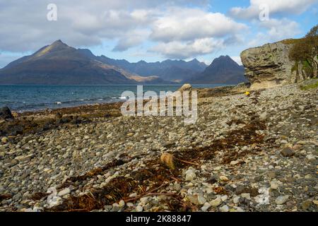 Cullin Mountains vom Elgol Strand auf der Isle of Skye Schottland UK aus gesehen Stockfoto