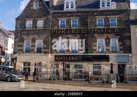 Blick auf das Portree Hotel im Stadtzentrum Somerled Square Isle of Skye Scotland Stockfoto
