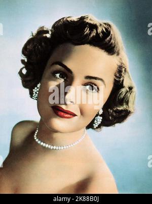 Donna Reed Actress 01 May 1953 **WARNUNG** Dieses Foto ist nur für den redaktionellen Gebrauch bestimmt und unterliegt dem Copyright der Film Company und/oder des Fotografen, der von der Film- oder Produktionsfirma beauftragt wurde, und kann nur von Publikationen im Zusammenhang mit der Bewerbung des oben genannten Films reproduziert werden. Eine obligatorische Gutschrift an die Filmgesellschaft ist erforderlich. Der Fotograf sollte auch bei Bekanntwerden des Fotos gutgeschrieben werden. Ohne schriftliche Genehmigung der Film Company kann keine kommerzielle Nutzung gewährt werden. Stockfoto