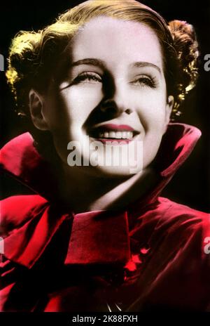 Norma Shearer Actress 01 May 1934 **WARNUNG** Dieses Foto ist nur für den redaktionellen Gebrauch bestimmt und unterliegt dem Copyright der Filmgesellschaft und/oder des Fotografen, der von der Film- oder Produktionsgesellschaft beauftragt wurde, und kann nur durch Publikationen im Zusammenhang mit der Bewerbung des oben genannten Films reproduziert werden. Eine obligatorische Gutschrift an die Filmgesellschaft ist erforderlich. Der Fotograf sollte auch bei Bekanntwerden des Fotos gutgeschrieben werden. Ohne schriftliche Genehmigung der Film Company kann keine kommerzielle Nutzung gewährt werden. Stockfoto