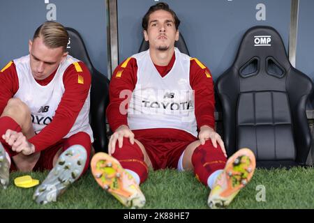 Genua, Ge, Italien. 17. Oktober 2022. Italien, Genua, 17 2022. oktober: Nicolo? Zaniolo (als Roma-Mittelfeldspieler) saß während des Fußballspiels SAMPDORIA vs. AS ROMA auf der Bank, Serie A Tim 2022-2023 day10 Ferraris-Stadion (Bildnachweis: © Fabrizio Andrea Bertani/Pacific Press via ZUMA Press Wire) Stockfoto