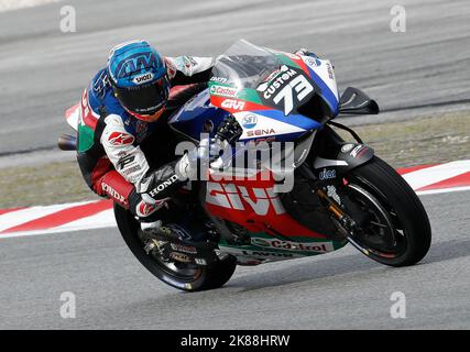 Kuala Lumpur, Malaysia. 21. Oktober 2022. Der Spanier Alex Marquez von LCR Honda Castrol steuert sein Motorrad während des MotoGP-freien Trainings des Petronas Grand Prix von Malaysia auf dem Sepang International Circuit. Kredit: SOPA Images Limited/Alamy Live Nachrichten Stockfoto