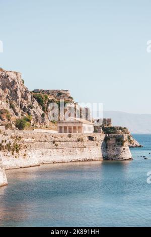 Die alte venezianische Festung von Korfu Stadt, Korfu, Griechenland. Die alte Festung von Korfu ist eine venezianische Festung in der Stadt Korfu. Venezianische Alte Festung ( Stockfoto