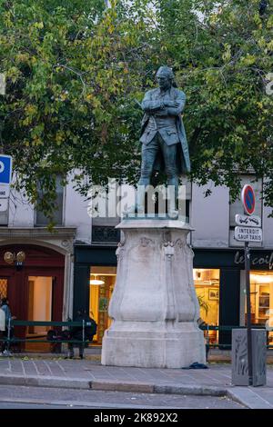 Diese von Auguste Paris gemeißelte Statue zeigt Georges Jacques Danton, der in den frühen Stadien der Französischen Revolution eine führende Figur war Stockfoto