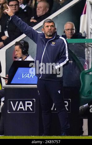 St Johnstone Manager Callum Davidson während des Cinch Premiership Spiels in der Easter Road, Edinburgh. Bilddatum: Freitag, 21. Oktober 2022. Stockfoto