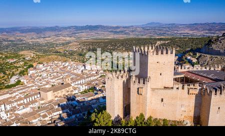 Renaissance-Schloss und weißes Dorf, Velez Blanco, Almeria, Andalusien, Spanien, Stockfoto