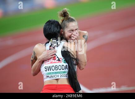 Gina Luckenkemper (Deutschland, Goldmedaille) und Ewa Swoboda (Polen, Platz 4.): Finale 100m. Europameisterschaften München 2022 Stockfoto