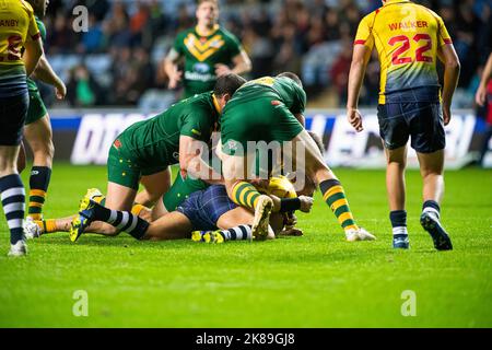 Coventry England 21.. Oktober: Spiel-Action während der Rugby League World Cup 2021 zwischen Australien und Schottland in der Coventry Building Society Arena am 21.. Oktober 2022 Australien 84: Schottland 0 Credit: PATRICK ANTHONISZ/Alamy Live News Stockfoto