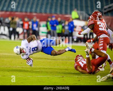 Philadelphia, Pennsylvania, USA. 21. Oktober 2022. 21. Oktober 2022, Philadelphia PA- Tulsa RB, DENERIC PRINCE (8) in Aktion während des Spiels gegen die Tempeleulen im Lincoln Financial Field (Foto: © Ricky Fitchett/ZUMA Press Wire) Stockfoto