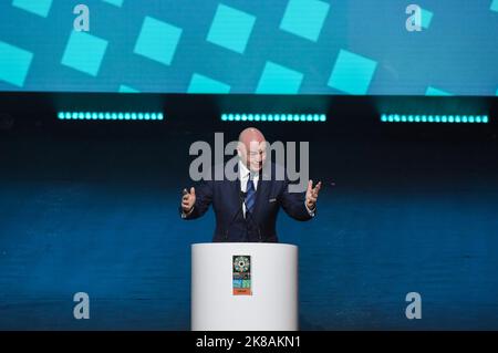 Auckland, Neuseeland. 22. Oktober 2022. FIFA-Präsident Gianni Infantino spricht während der Verlosung zur FIFA-Weltmeisterschaft der Frauen 2023 in Auckland, Neuseeland, am 22. Oktober 2022. Kredit: Guo Lei/Xinhua/Alamy Live Nachrichten Stockfoto