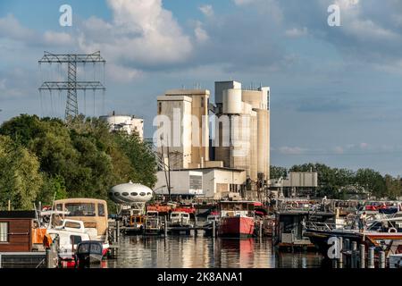 Berlin Rummelburg, Futoro 13, ehemaliges Beschallungsstudio aus DDR-Zeiten. Heizkraftwerk Klingenberg, Vattenfall Wärme Berlin AG, Stockfoto