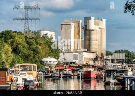 Berlin Rummelburg, Futoro 13, ehemaliges Beschallungsstudio aus DDR-Zeiten. Heizkraftwerk Klingenberg, Vattenfall Wärme Berlin AG, Stockfoto