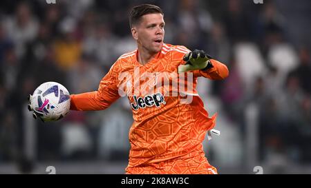 Turin, Italien. 21. Oktober 2022. Wojciech Szczesny vom FC Juventus im Einsatz während des Fußballspiels der Serie A zwischen dem FC Juventus und dem FC Empoli. Kredit: Nicolò Campo/Alamy Live Nachrichten Stockfoto