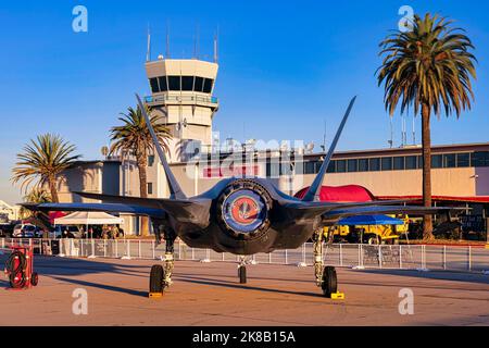 Eine Lockheed Martin F-35 Lightning II auf der Miramar Airshow 2022 in San Diego, Kalifornien. Stockfoto