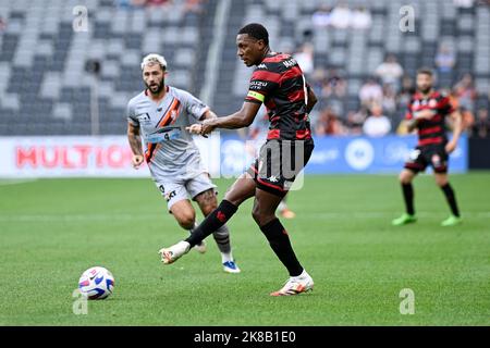 22.. Oktober 2022 : CommBank Stadium, Sydney, Australien; A-League Football Western Sydney Wanderers gegen Brisbane Roar; Marcelo von Western Sydney Wanderers führt den Ball durch das Mittelfeld Stockfoto