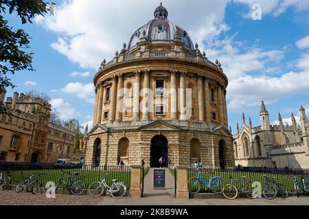 The Radcliffe Camera, University of Oxford, Oxford, Oxfordshire, England. Es ist eine funktionierende Bibliothek und Teil des Bodleian Library Complex. Stockfoto