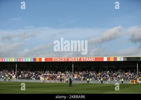 Lincoln, Großbritannien. 22. Oktober 2022. Sheffield Wednesday Fans im Auswärtsspiel während des Sky Bet League 1-Spiels Lincoln City gegen Sheffield Wednesday im Gelder Group Sincil Bank Stadium, Lincoln, Großbritannien, 22.. Oktober 2022 (Foto von Arron Gent/News Images) in Lincoln, Großbritannien am 10/22/2022. (Foto von Arron Gent/News Images/Sipa USA) Quelle: SIPA USA/Alamy Live News Stockfoto