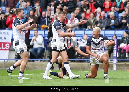 Bolton, Großbritannien. 22. Oktober 2022. Ryan Hall of England erzielt den Eröffnungsversuch, es 4-0 während des Rugby League World Cup 2021-Spiels zwischen England RL und Frankreich RL im University of Bolton Stadium, Bolton, England am 22. Oktober 2022 zu machen. Foto von Ken Sparks. Nur zur redaktionellen Verwendung, Lizenz für kommerzielle Nutzung erforderlich. Keine Verwendung bei Wetten, Spielen oder Veröffentlichungen einzelner Clubs/Vereine/Spieler. Kredit: UK Sports Pics Ltd/Alamy Live Nachrichten Stockfoto