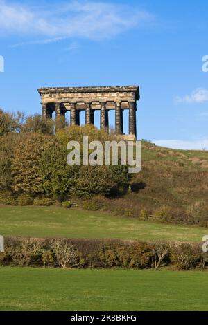 Das Penshaw Monument (offiziell Earl of Durham Monument) ist ein Denkmal im Stil eines antiken griechischen Tempels auf dem Penshaw Hill im Stadtteil Stockfoto