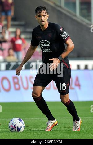 Salerno, Italien. 22. Oktober 2022. Ivan Radovanovi? Spieler von Salernitana, während des Spiels der italienischen Serie A Liga zwischen Salernitana gegen Spezia Endergebnis, Salernitana 1, Spezia 0, Spiel im Arechi-Stadion gespielt. Napoli, Italien, 22. Oktober 2022. (Foto von Vincenzo Izzo/Sipa USA) Quelle: SIPA USA/Alamy Live News Stockfoto