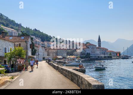 Am Wasser in Perast, Bucht von Kotor, Montenegro Stockfoto